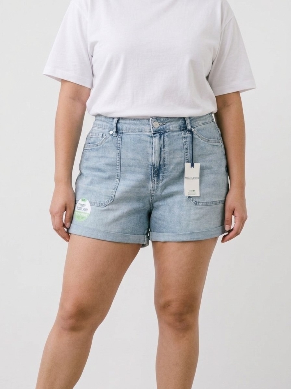 NWT Wallflower Tomboy Relaxed Fit Denim Shorts - Size: 14W